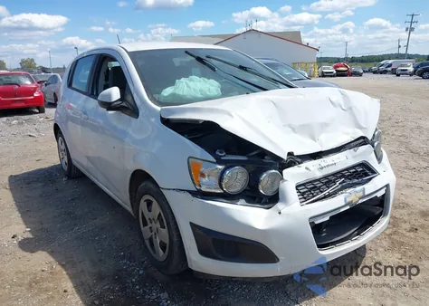 2015 Chevrolet Sonic Ls z USA, uszkodzony, nr VIN 1G1JA6SG7F4184782